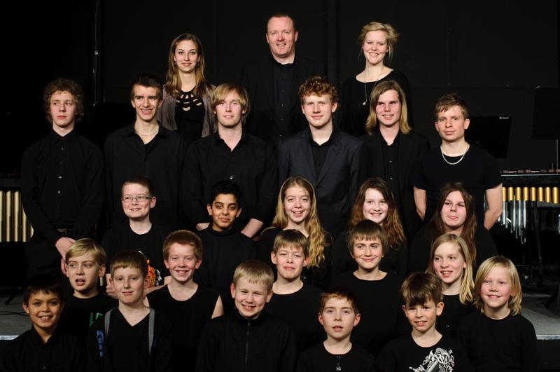  D3C_6498.jpg </br ><small> 2011-01-24 21:10</br >NIKON D300 + 35.0 mm f/2.0<br /> 35mm 1/50s f/5 ISO 800</small>