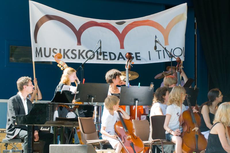  D3C_1043.jpg </br ><small> 2008-06-01 15:15</br >NIKON D300 120mm 1/160s f/5.6 ISO 200</small>