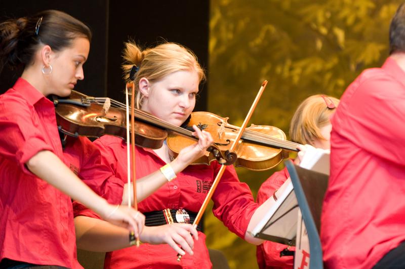  D3C_1220.jpg </br ><small> 2008-06-01 20:02</br >NIKON D300 200mm 1/60s f/4 ISO 400</small>