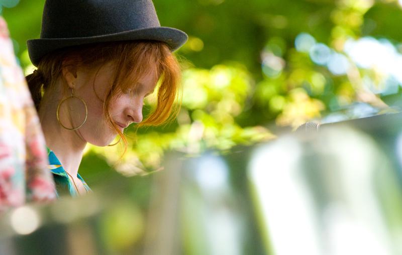  D3C_1151.jpg </br ><small> 2008-06-01 17:32</br >NIKON D300 200mm 1/250s f/5.6 ISO 640</small>