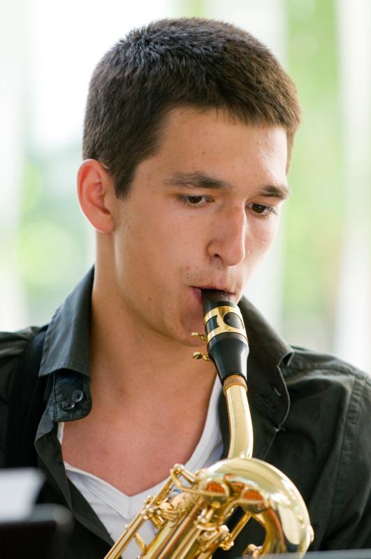  D3C_1164.jpg </br ><small> 2008-06-01 18:08</br >NIKON D300 180mm 1/200s f/4 ISO 800</small>