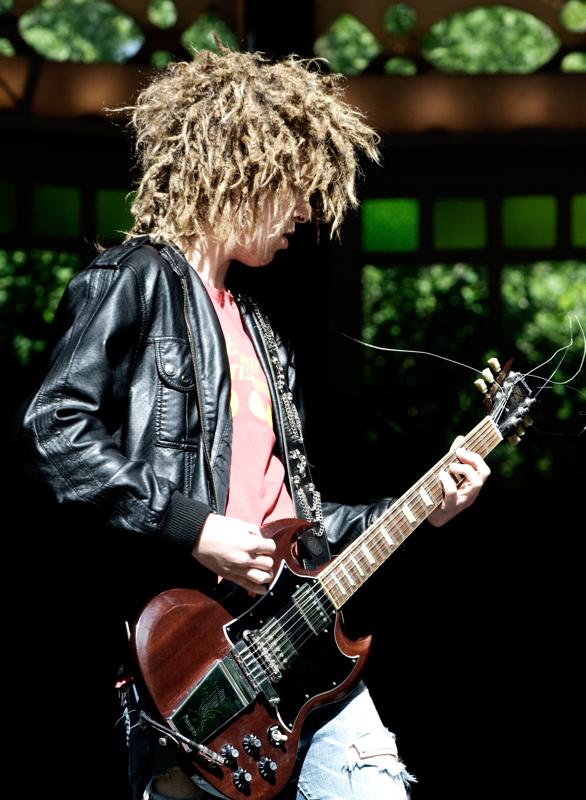  D3C_3057-Edit.jpg </br ><small> 2010-06-12 16:15</br >NIKON D300 200mm 1/640s f/6.3 ISO 400</small>