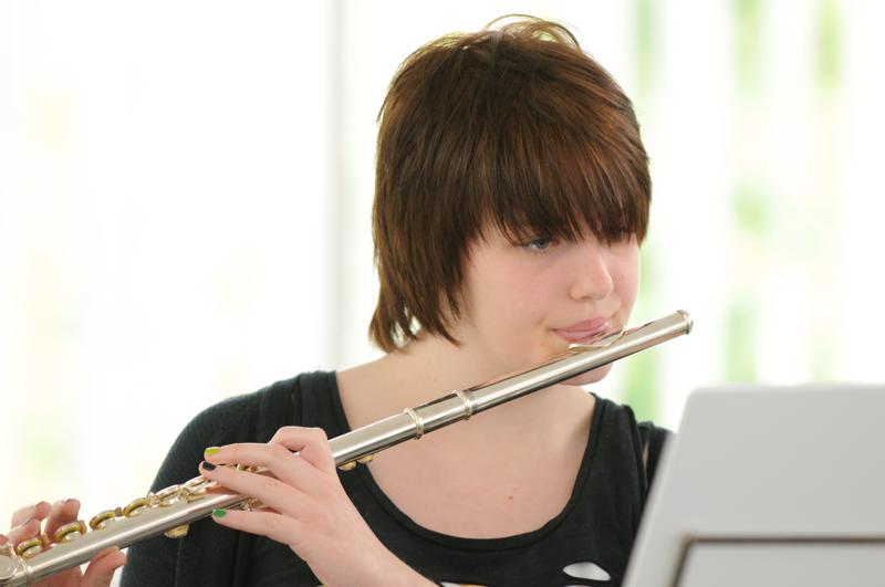  D3C_3232.jpg </br ><small> 2010-06-13 17:23</br >NIKON D300 200mm 1/80s f/4 ISO 640</small>