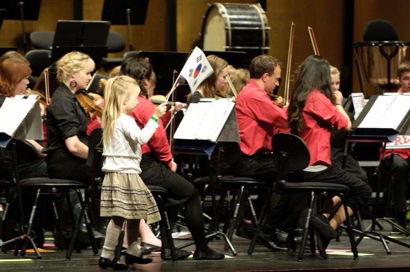  D3C_3325.jpg </br ><small> 2010-06-13 18:19</br >NIKON D300 180mm 1/60s f/4 ISO 1250</small>