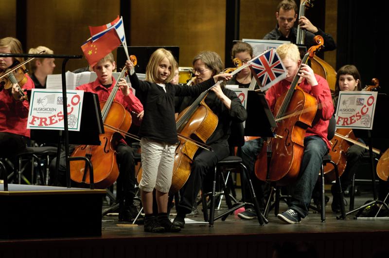  D3C_3335.jpg </br ><small> 2010-06-13 18:34</br >NIKON D300 200mm 1/60s f/4 ISO 1250</small>