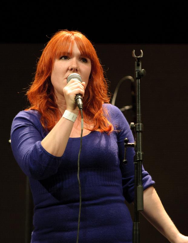  D3C_3446.jpg </br ><small> 2010-06-13 20:52</br >NIKON D300 200mm 1/400s f/4 ISO 1250</small>