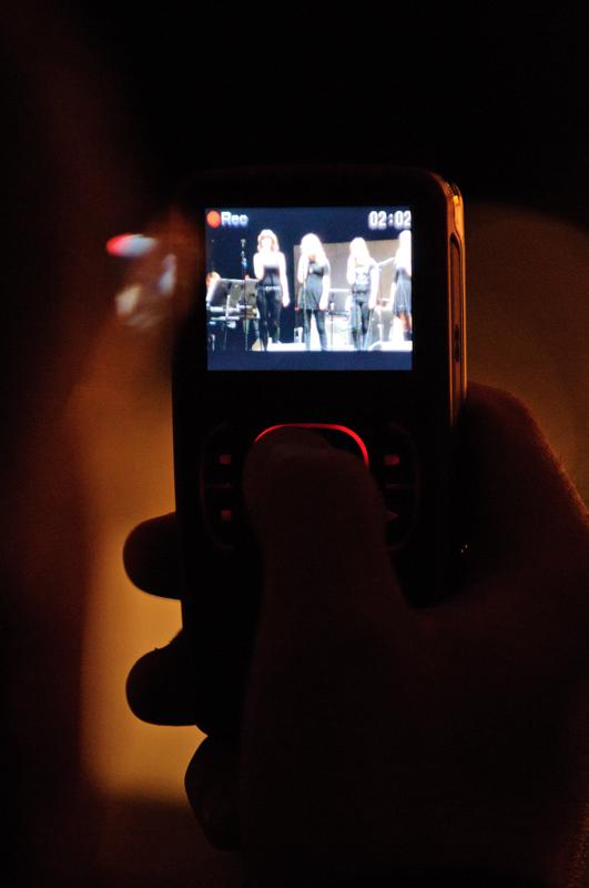  D3C_3465.jpg </br ><small> 2010-06-13 21:03</br >NIKON D300 200mm 1/80s f/4 ISO 1250</small>