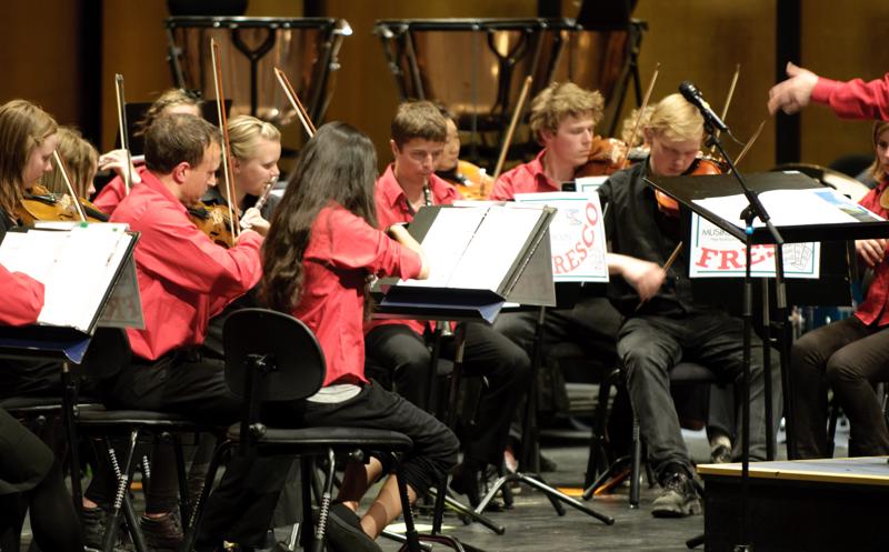  D3C_3319.jpg </br ><small> 2010-06-13 18:15</br >NIKON D300 200mm 1/60s f/3.2 ISO 1250</small>