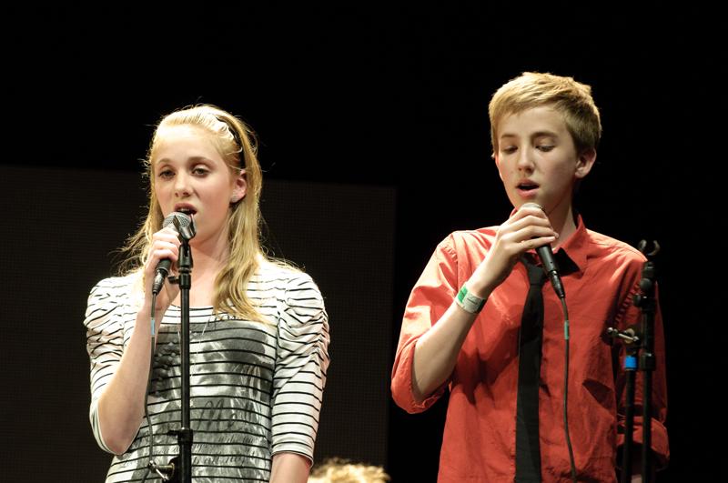  D3C_3473.jpg </br ><small> 2010-06-13 21:05</br >NIKON D300 175mm 1/200s f/4 ISO 1250</small>