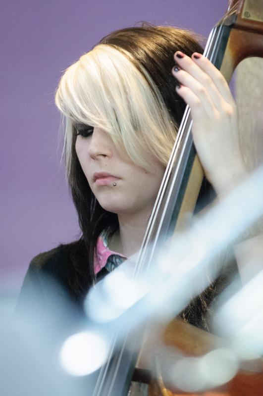  D3C_0805.JPG </br ><small> 2012-04-28 16:54</br >NIKON D300 + 70.0-200.0 mm f/2.8<br /> 190mm 1/125s f/3.5 ISO 2000</small>