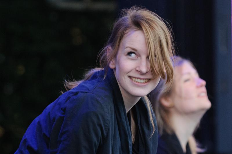  D3C_0859.JPG </br ><small> 2012-04-28 19:08</br >NIKON D300 + 70.0-200.0 mm f/2.8<br /> 190mm 1/500s f/4 ISO 1000</small>