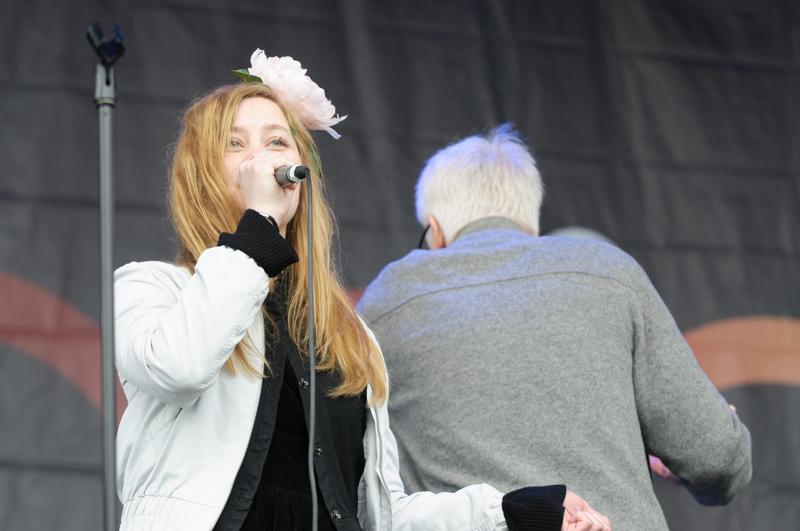  D3C_0632.JPG </br ><small> 2012-04-28 14:19</br >NIKON D300 + 70.0-200.0 mm f/2.8<br /> 95mm 1/500s f/4 ISO 800</small>