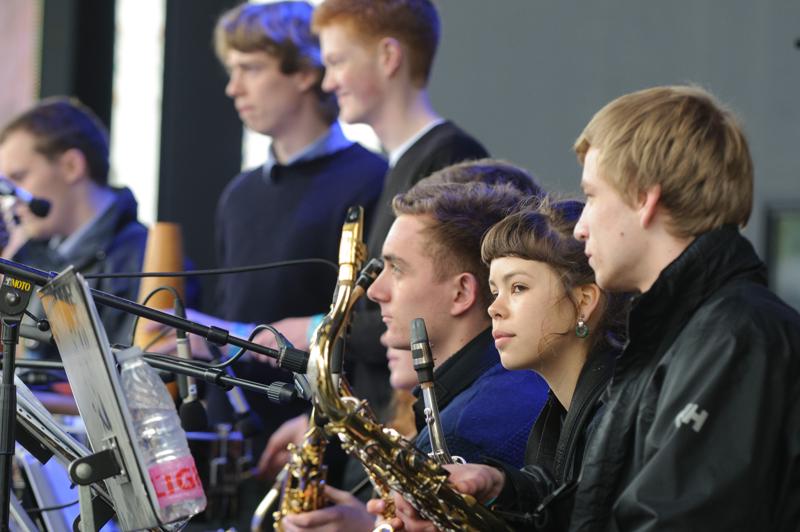  D3C_0673.JPG </br ><small> 2012-04-28 14:31</br >NIKON D300 + 70.0-200.0 mm f/2.8<br /> 140mm 1/250s f/4 ISO 800</small>