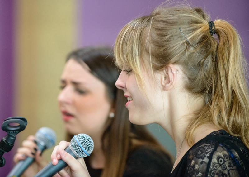  20130504_PB8_5247.JPG </br >Tivoli, 4.-5. Maj 2013</br > <small> 2013-05-04 14:44</br >NIKON D800 + 70.0-200.0 mm f/2.8<br /> 180mm 1/200s f/3.5 ISO 5600</small>