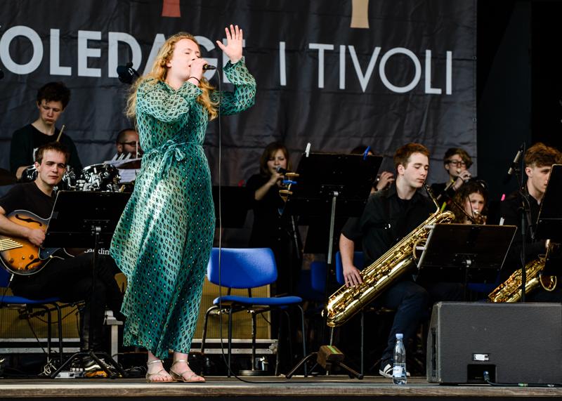  20130504_PB8_5399.JPG </br >Tivoli, 4.-5. Maj 2013</br > <small> 2013-05-04 16:17</br >NIKON D800 + 70.0-200.0 mm f/2.8<br /> 135mm 1/400s f/5.6 ISO 250</small>