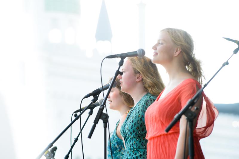  20130504_PB8_5417.JPG </br >Tivoli, 4.-5. Maj 2013</br > <small> 2013-05-04 16:22</br >NIKON D800 + 70.0-200.0 mm f/2.8<br /> 200mm 1/500s f/5.6 ISO 560</small>