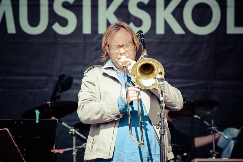  20140503_PB8_9234.JPG </br ><small> 2014-05-03 12:32</br >NIKON D800 + 70.0-200.0 mm f/2.8<br /> 340mm 1/800s f/9 ISO 720</small>