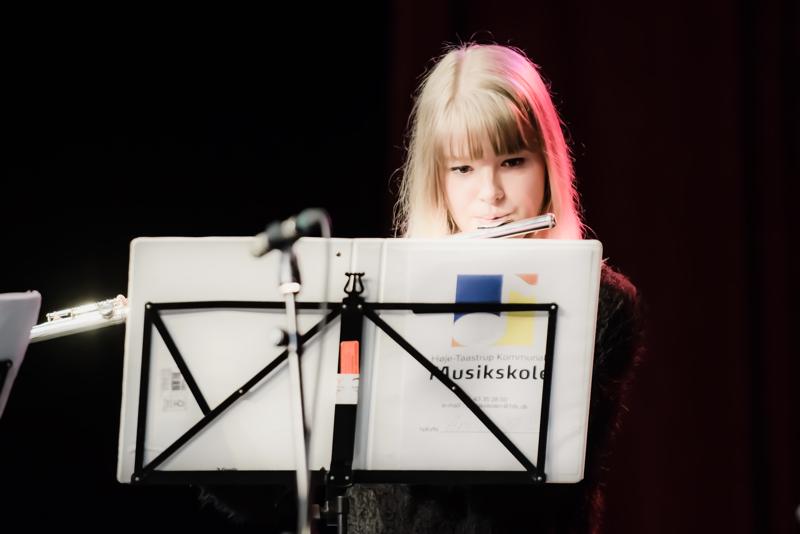  20140504_PB8_9526.JPG </br ><small> 2014-05-04 13:56</br >NIKON D800 + 70.0-200.0 mm f/2.8<br /> 200mm 1/400s f/2.8 ISO 3600</small>