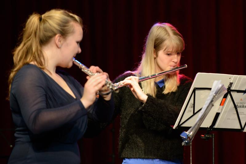  20140504_PB8_9540.JPG </br ><small> 2014-05-04 14:02</br >NIKON D800 + 70.0-200.0 mm f/2.8<br /> 200mm 1/200s f/4 ISO 1800</small>