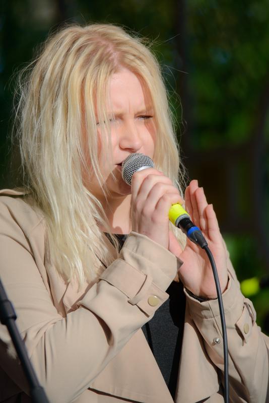  20150502_PB8_7765-2.JPG </br ><small> 2015-05-02 18:40</br >NIKON D800 + 150.0-600.0 mm f/5.0-6.3<br /> 460mm 1/500s f/6.3 ISO 200</small>