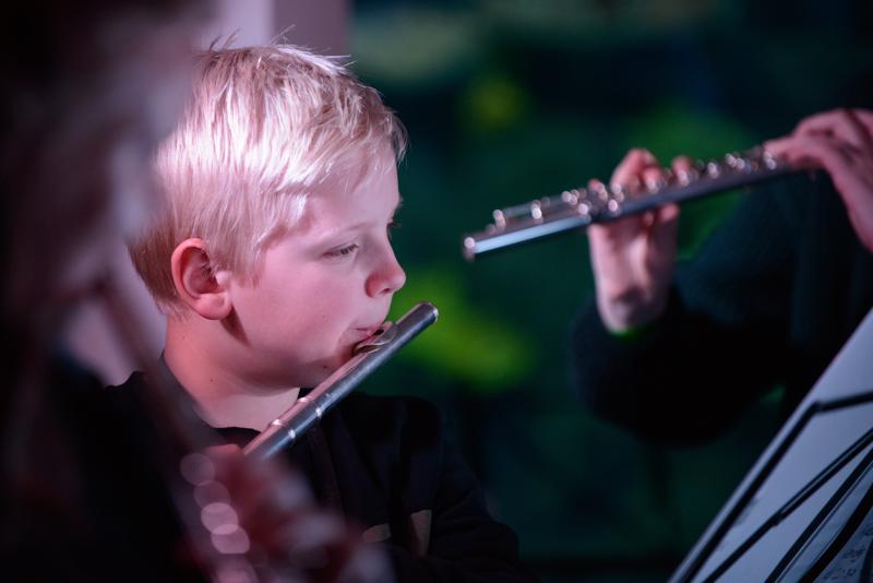  20150502_PB8_7962.JPG </br ><small> 2015-05-02 20:37</br >NIKON D800 + 70.0-200.0 mm f/2.8<br /> 200mm 1/160s f/2.8 ISO 2500</small>