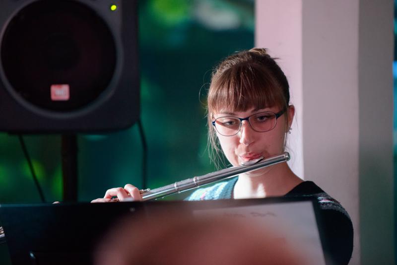  20150502_PB8_7942.JPG </br ><small> 2015-05-02 20:31</br >NIKON D800 + 70.0-200.0 mm f/2.8<br /> 200mm 1/160s f/2.8 ISO 6400</small>