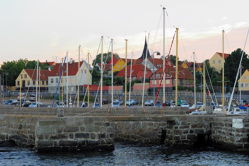  D2C_2503a.jpg </br ><small> 2006-08-07 20:05</br >NIKON D200 50mm 1111111/100000000s f/5 ISO 200</small>