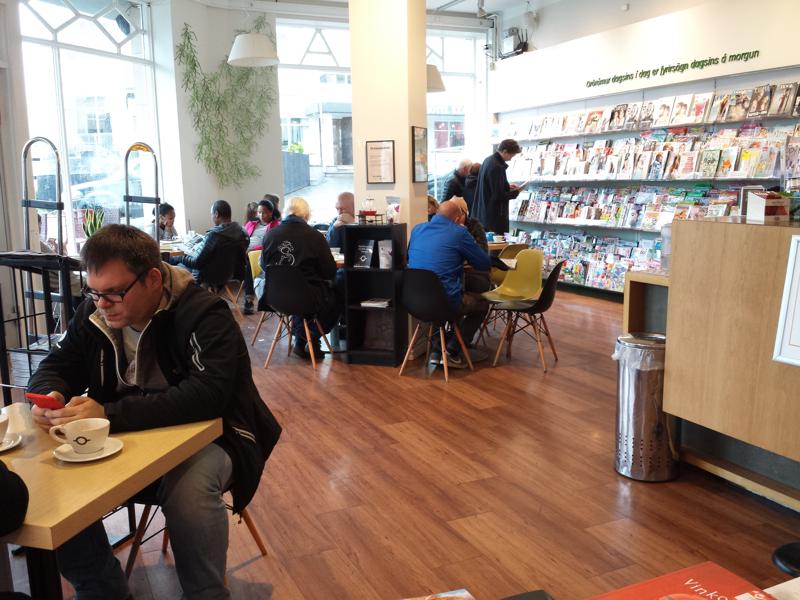  IMG_20160701_164942.JPG </br ><small> 2016-07-01 16:49</br >GT-I9505 4.2mm 1/35s f/2.2 ISO 100</small>