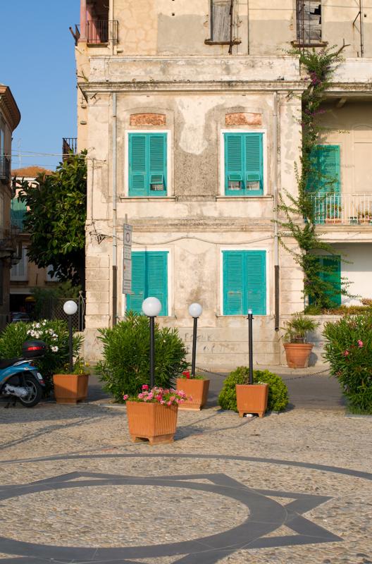  D3C_1756.jpg </br ><small> 2008-06-30 18:17</br >NIKON D300 35mm 1/400s f/5.6 ISO 100</small>