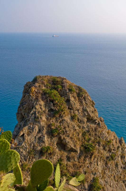  D3C_1871.jpg </br ><small> 2008-07-01 18:34</br >NIKON D300 35mm 1/320s f/8 ISO 200</small>