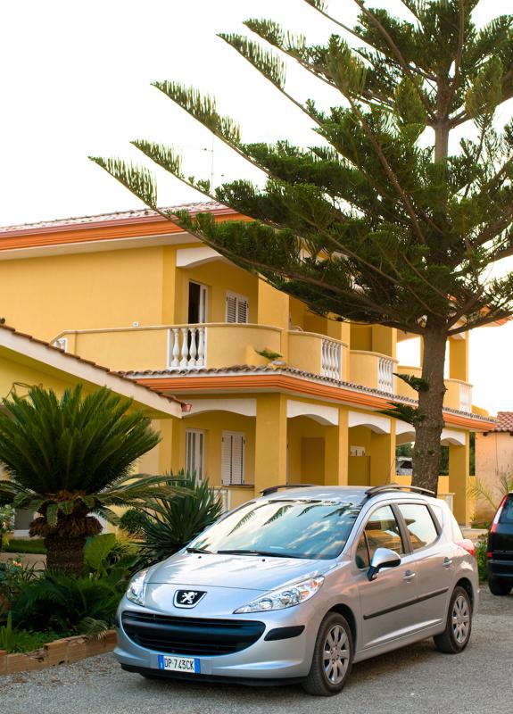  D3C_1879.jpg </br ><small> 2008-07-01 19:40</br >NIKON D300 35mm 1/80s f/5.6 ISO 200</small>