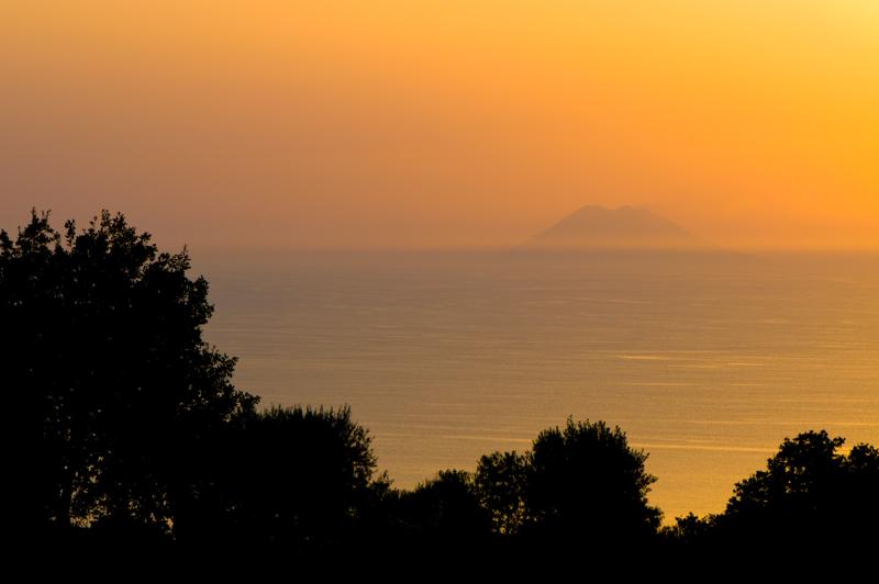  D3C_2326.jpg </br ><small> 2008-07-04 20:03</br >NIKON D300 105mm 1/125s f/8 ISO 100</small>