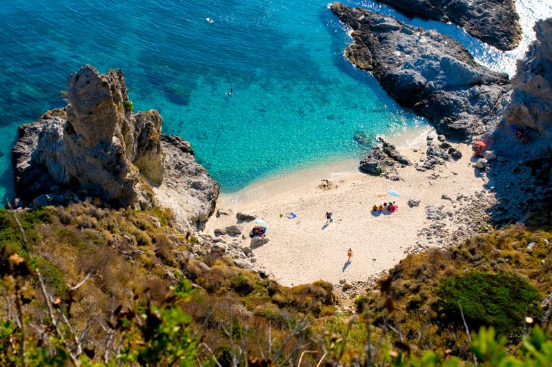  D3C_2052.jpg </br ><small> 2008-07-03 17:35</br >NIKON D300 35mm 1/640s f/8 ISO 200</small>