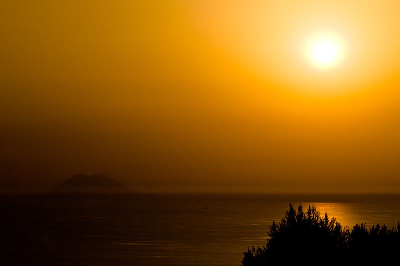  D3C_2307.jpg </br ><small> 2008-07-04 19:55</br >NIKON D300 105mm 1/2000s f/11 ISO 200</small>