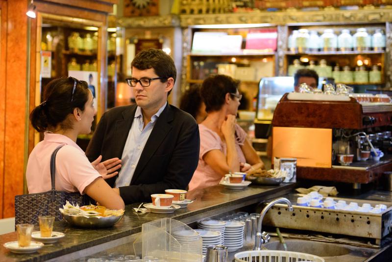  20120930_PB8_1735.JPG </br ><small> 2012-09-30 16:46</br >NIKON D800 + 24.0-70.0 mm f/2.8<br /> 60mm 1/100s f/2.8 ISO 3200</small>