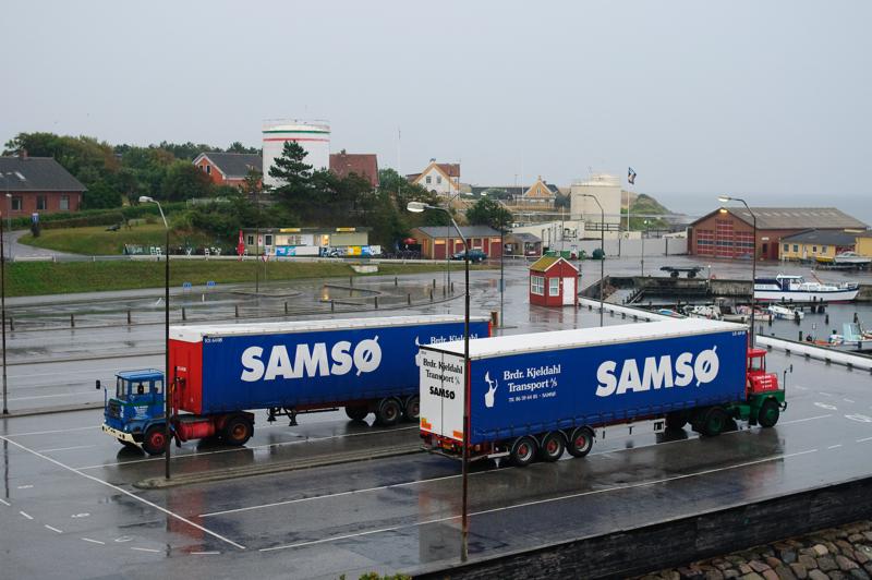  D3C_3607.jpg </br ><small> 2008-08-07 20:14</br >NIKON D300 35mm 1/40s f/2.8 ISO 400</small>