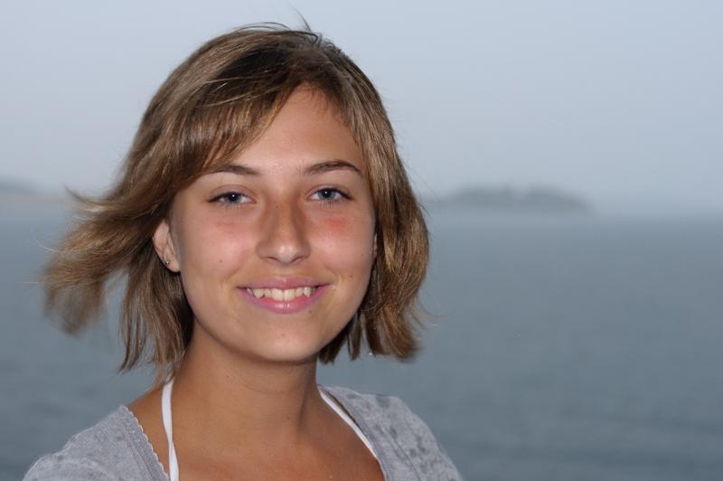  D3C_3627.jpg </br ><small> 2008-08-07 20:25</br >NIKON D300 35mm 1/30s f/2.8 ISO 400</small>