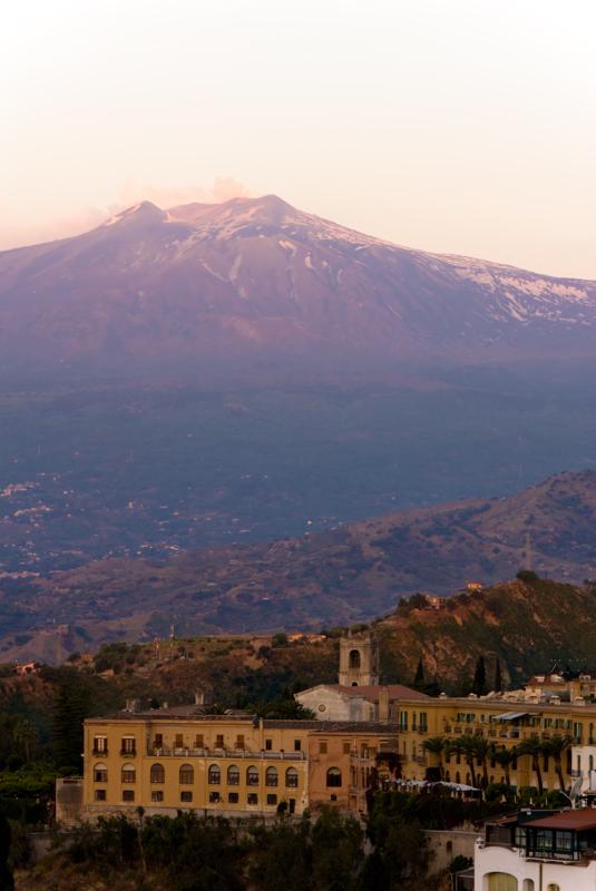  D2C_7759.jpg </br ><small> 2008-05-05 06:10</br >NIKON D200 105mm 1/40s f/5.6 ISO 100</small>