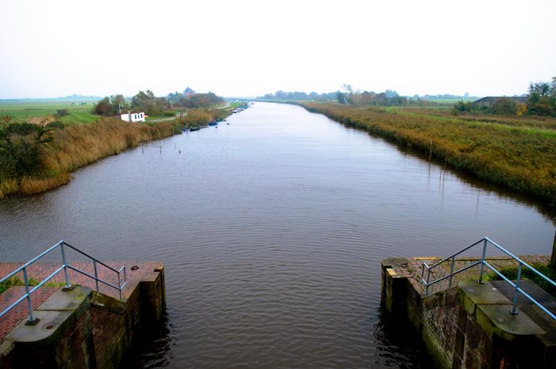  D3C_4974.jpg </br ><small> 2008-10-13 18:12</br >NIKON D300 17mm 1/25s f/4 ISO 400</small>