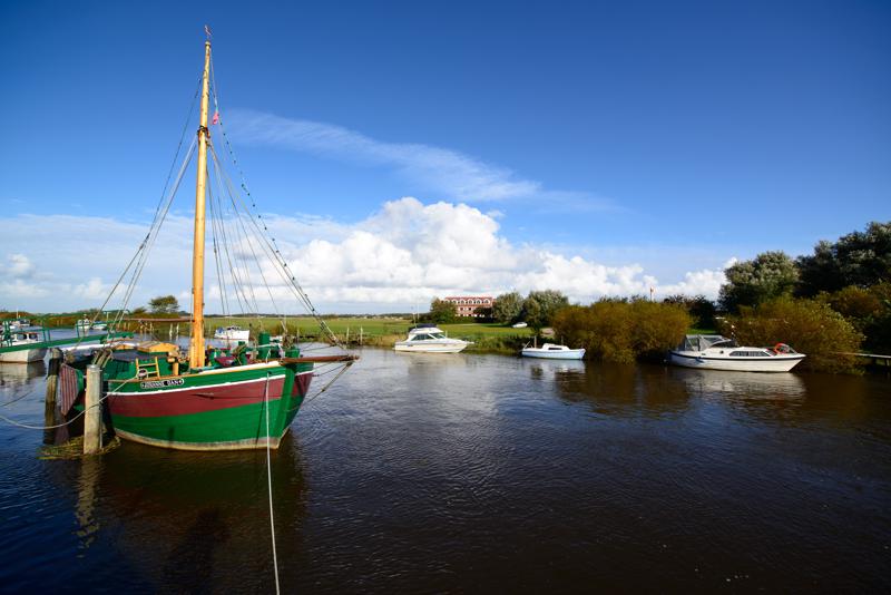  20121013_PB8_2499.JPG </br ><small> 2012-10-13 11:49</br >NIKON D800 + 14.0-24.0 mm f/2.8<br /> 14mm 1/1000s f/5.6 ISO 100</small>