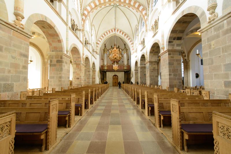  20121013_PB8_2514.JPG </br ><small> 2012-10-13 12:10</br >NIKON D800 + 14.0-24.0 mm f/2.8<br /> 14mm 1/50s f/5.6 ISO 800</small>