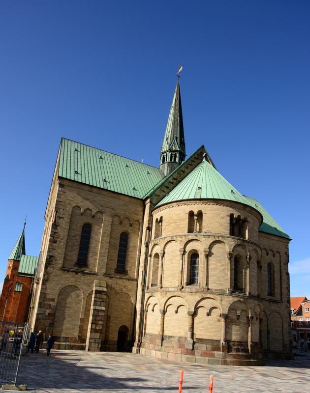  20121013_PB8_2523.JPG </br ><small> 2012-10-13 12:21</br >NIKON D800 + 14.0-24.0 mm f/2.8<br /> 20mm 1/640s f/5.6 ISO 100</small>