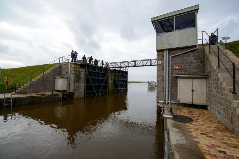  20121014_PB8_2702.JPG </br ><small> 2012-10-14 13:49</br >NIKON D800 + 14.0-24.0 mm f/2.8<br /> 14mm 1/400s f/5.6 ISO 200</small>