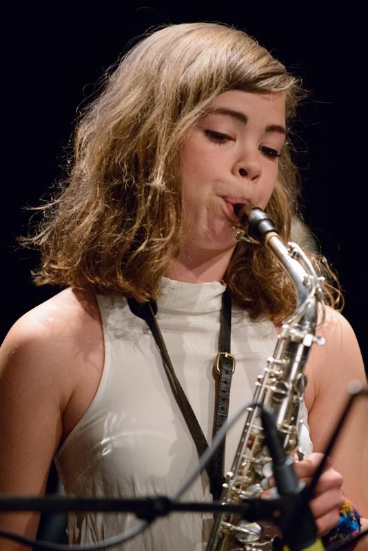  20130430_PB8_4878.JPG </br >Sant Annæ Big Band og MGK hold, Jazzhouse April 2013</br > <small> 2013-04-30 20:38</br >NIKON D800 + 70.0-200.0 mm f/2.8<br /> 200mm 1/50s f/2.8 ISO 6400</small>