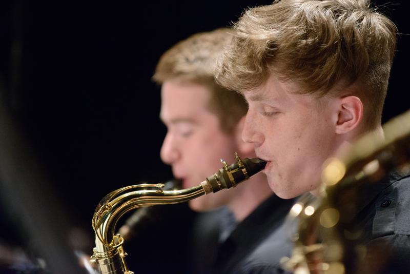  20130430_PB8_4968.JPG </br >Sant Annæ Big Band og MGK hold, Jazzhouse April 2013</br > <small> 2013-04-30 21:44</br >NIKON D800 + 70.0-200.0 mm f/2.8<br /> 200mm 1/160s f/3.2 ISO 6400</small>