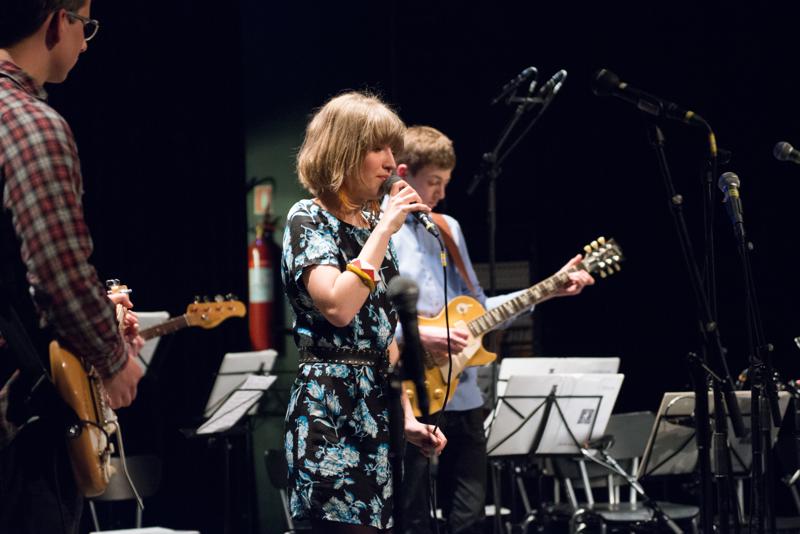  20130430_PB8_4790.JPG </br >Sant Annæ Big Band og MGK hold, Jazzhouse April 2013</br > <small> 2013-04-30 19:11</br >NIKON D800 + 24.0-70.0 mm f/2.8<br /> 70mm 1/50s f/2.8 ISO 6400</small>