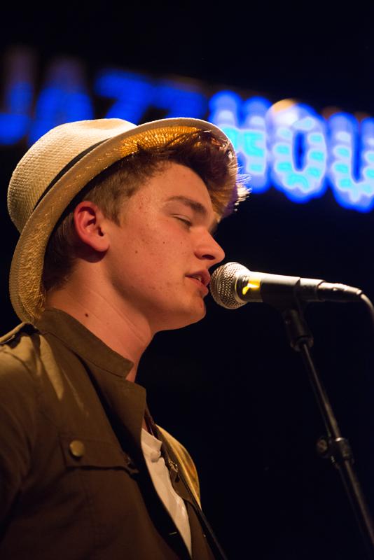  20130430_PB8_4829.JPG </br >Sant Annæ Big Band og MGK hold, Jazzhouse April 2013</br > <small> 2013-04-30 19:42</br >NIKON D800 + 70.0-200.0 mm f/2.8<br /> 200mm 1/40s f/2.8 ISO 6400</small>