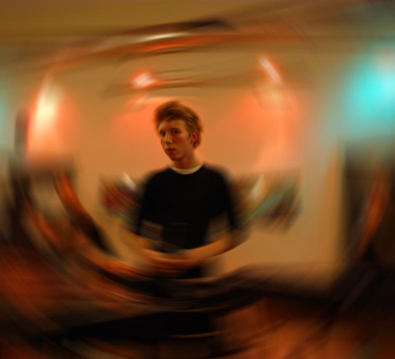  D2C_5174-01.jpg </br ><small> 2006-11-14 18:50</br >NIKON D200 17mm 1/5s f/2.8 ISO 200</small>